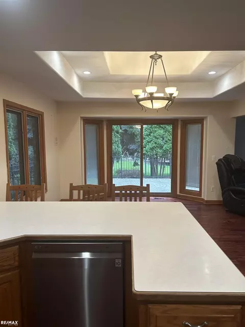 19698 Gloria, Macomb, MI 48044 photo 10