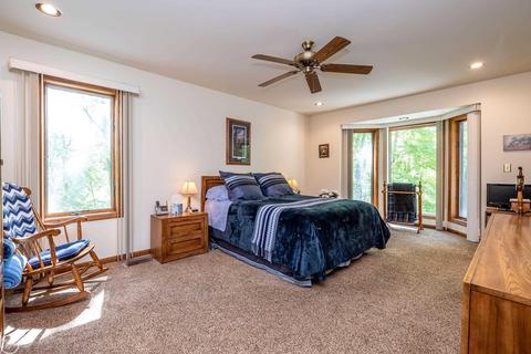 448 Mack, Leonard, MI 48367 photo 32