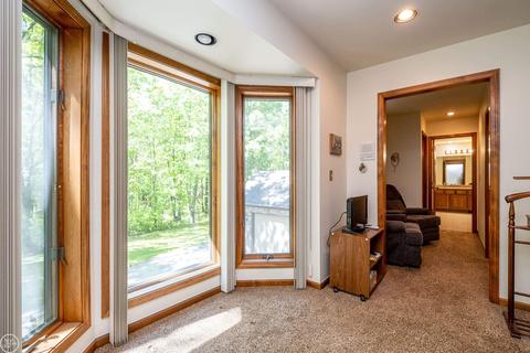 448 Mack, Leonard, MI 48367 photo 35