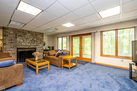 448 Mack, Leonard, MI 48367 photo 48