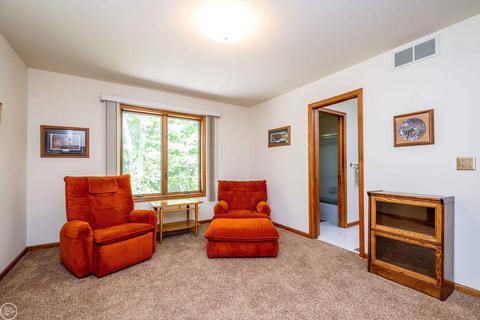 448 Mack, Leonard, MI 48367 photo 47