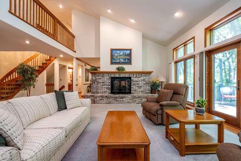 448 Mack, Leonard, MI 48367 photo 9