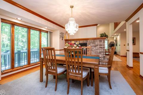448 Mack, Leonard, MI 48367 photo 21