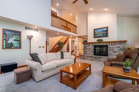 448 Mack, Leonard, MI 48367 photo 11