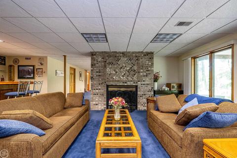 448 Mack, Leonard, MI 48367 photo 49