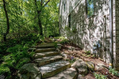448 Mack, Leonard, MI 48367 photo 67