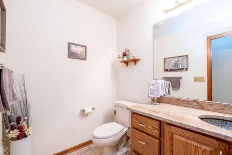 448 Mack, Leonard, MI 48367 photo 27