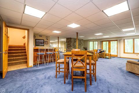 448 Mack, Leonard, MI 48367 photo 50