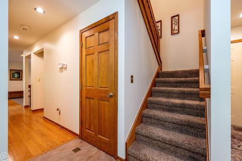 448 Mack, Leonard, MI 48367 photo 56