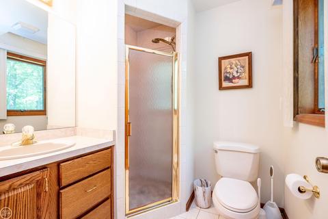 448 Mack, Leonard, MI 48367 photo 41