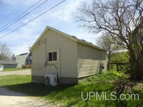 226 W Munising, Munising, MI 49862 photo 29