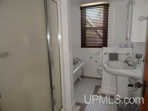 226 W Munising, Munising, MI 49862 photo 15