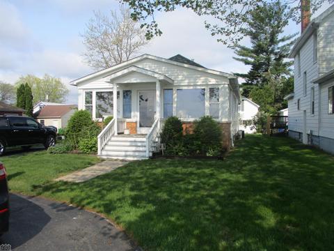 5860 River, East China, MI 48054