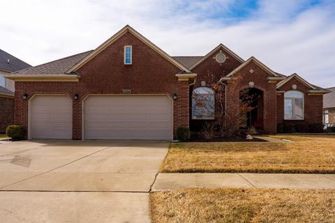 22560 Timbercrest, Macomb, MI 48044
