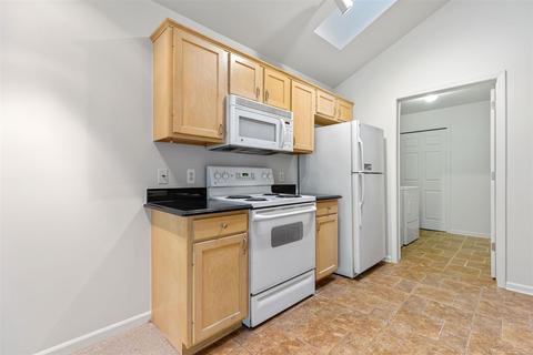 21019 Cooper Dr #33, Macomb, MI 48044 photo 8