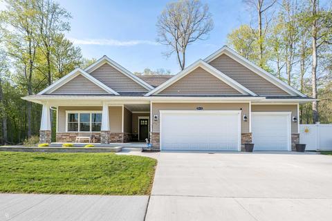 35133 Woodside Dr, Richmond, MI 48062