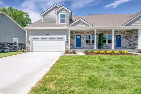 32971 Antrim UNIT 31, Chesterfield, MI 48047