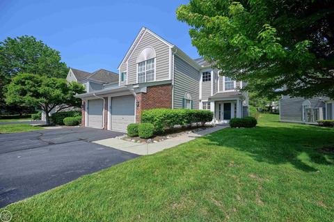 2102 Eagle Pointe Apt 754 Unit UNIT 754, Bloomfield Township, MI 48304