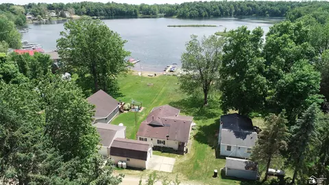 7375 Ansley Ln, Hillsdale, MI 49242