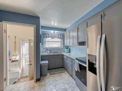 1209 Maple Ave, Monroe, MI 48162 photo 10