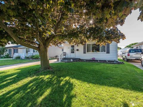 1209 Maple Ave, Monroe, MI 48162