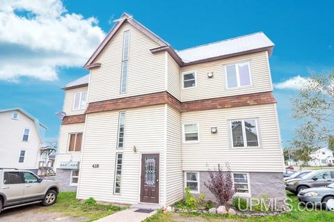 418 Greenwood, Ishpeming, MI 49849