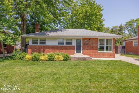 29320 Elmwood, Saint Clair Shores, MI 48082