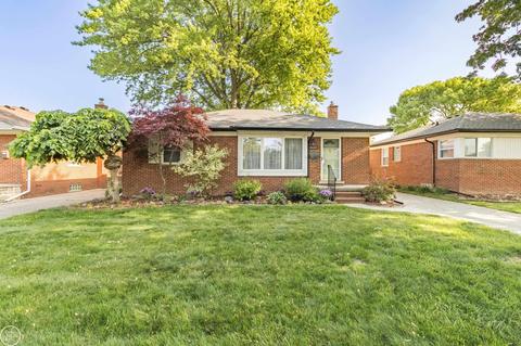 21006 Alexander, Saint Clair Shores, MI 48081