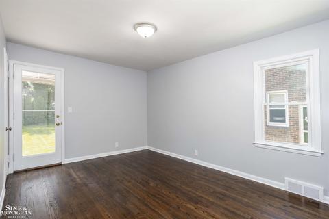 377 Ridgemont Rd, Grosse Pointe Farms, MI 48236 photo 12