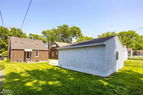 377 Ridgemont Rd, Grosse Pointe Farms, MI 48236 photo 30
