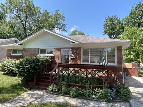 832 Parliament, Madison Heights, MI 48071