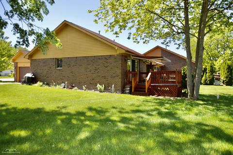 1333 Leisure Dr, Flint, MI 48507 photo 3