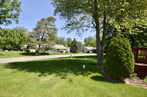 1333 Leisure Dr, Flint, MI 48507 photo 5
