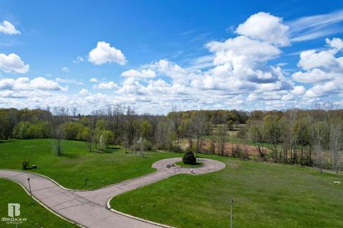 Forest Creek West, Davison, MI 48423 photo 5