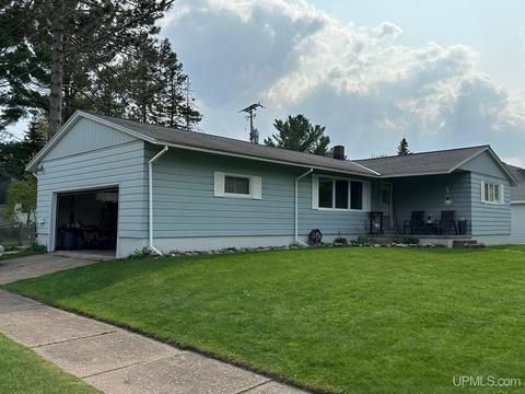 778 Poplar, Ishpeming, MI 49849 photo 2