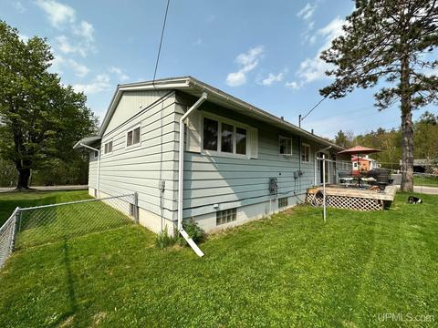 778 Poplar, Ishpeming, MI 49849 photo 4