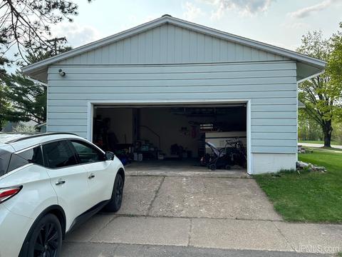 778 Poplar, Ishpeming, MI 49849 photo 3