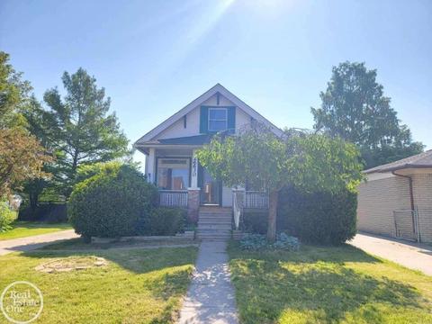 26630 Oak, Roseville, MI 48066