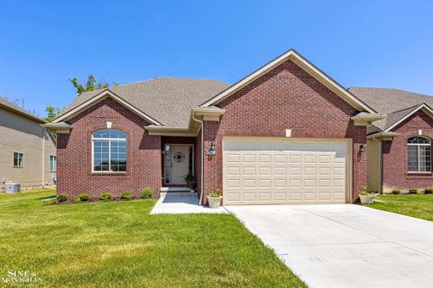54288 Halifax, Chesterfield, MI 48051