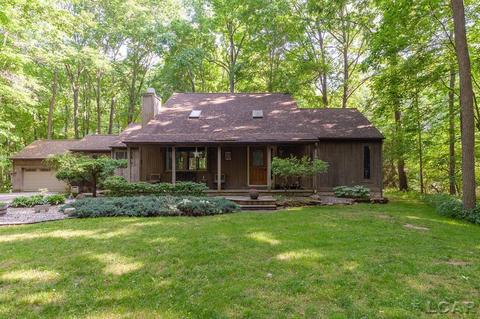 106 Wildwood Cir, Tecumseh, MI 49286