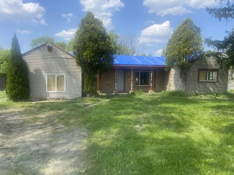 3064 W Carpenter Rd, Flint, MI 48504
