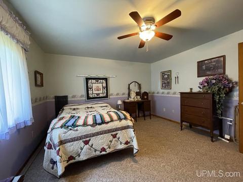 15598 Kewneenaw, L'anse, MI 49946 photo 15
