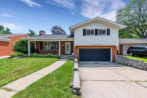 21200 Violet, Saint Clair Shores, MI 48082