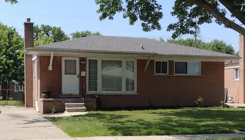 22436 Euclid, Saint Clair Shores, MI 48082