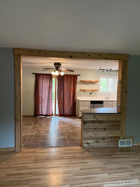 E9873 Kinston, Munising, MI 49862 photo 3