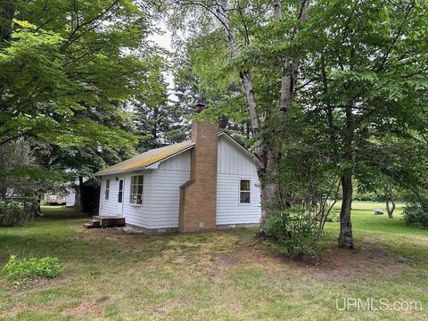 21601 E Brazel, Grand Marais, MI 49839