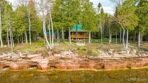 15182 Puuri Rd, Pelkie, MI 49958