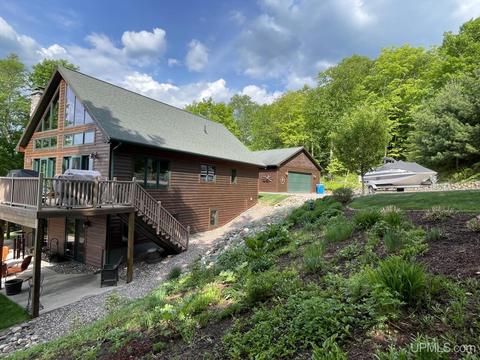 50 Blue Rd, Champion, MI 49814