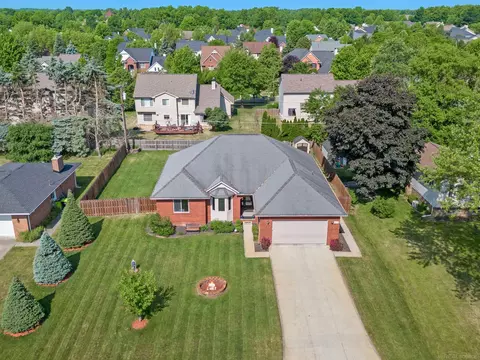 24801 Joseph Dr, Novi, MI 48375