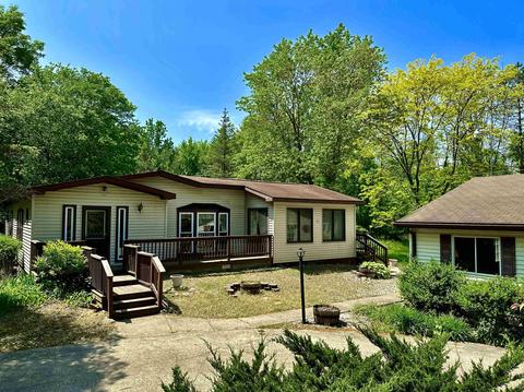 3175 N Shepardsville Rd, Ovid, MI 48866